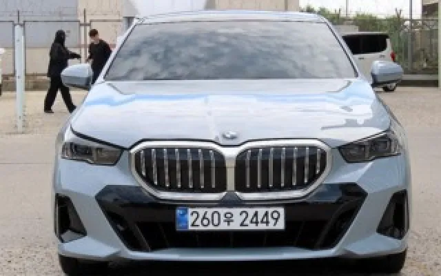 인천신용불량자중고차대출 5시리즈 (G60) 530i xDrive 매물 사진 3 - 2024/02 27,699km